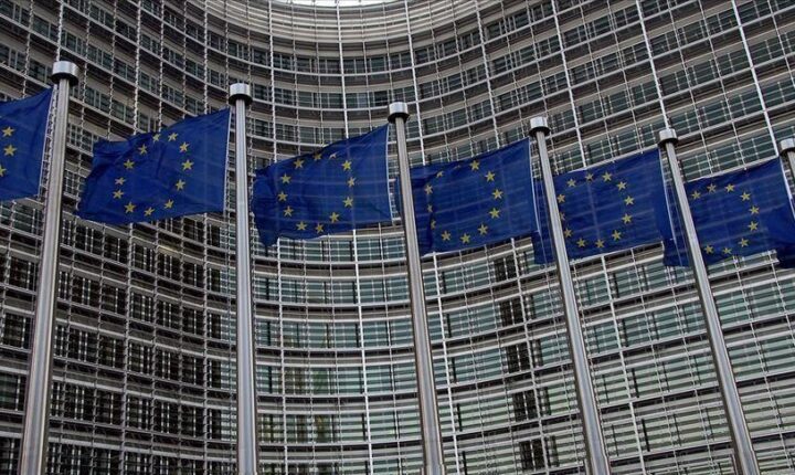 الاتحاد الأوروبي يتعهد بـ560 مليون يورو لمساعدة اللاجئين