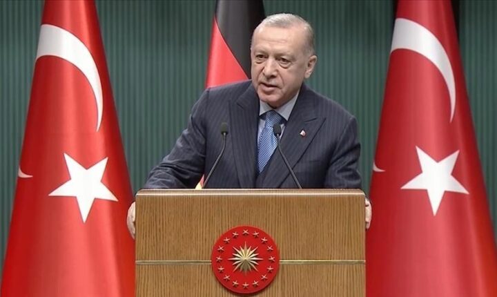 أردوغان يتمنى السلامة لرئيس الوزراء اليوناني