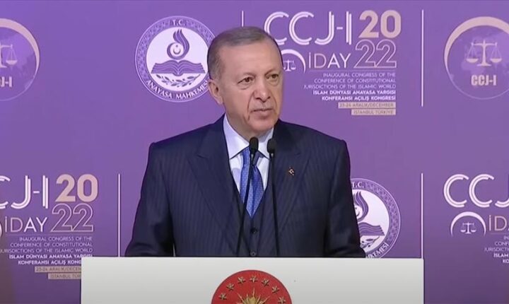 أردوغان ينتقد إيواء الغرب إرهابيين وصده المهاجرين
