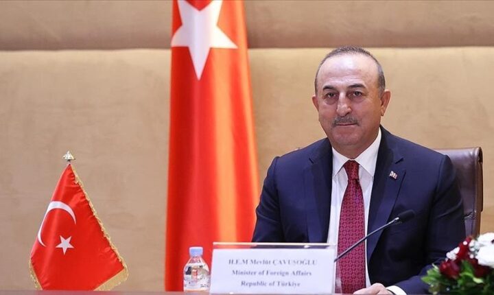 تشاووش أوغلو: تركيا وأذربيجان صادقتان بخصوص التطبيع مع أرمينيا