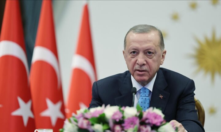 أردوغان يعلن زيادة أجور العمالة الحكومية 45 بالمئة