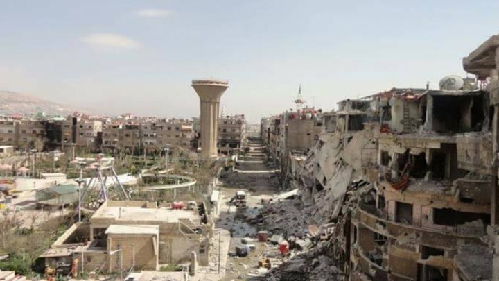 أحياء دمشق المدمرة تتحول إلى ساحة لمعركة من نوع آخر بين الروس واﻹيرانيين