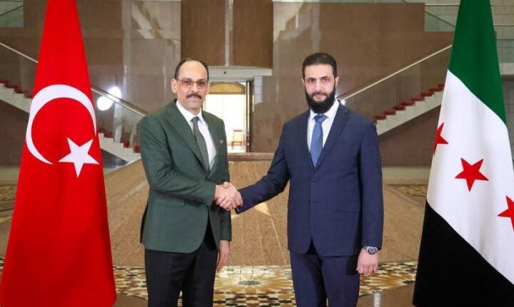 دمشق.. الشرع يلتقي رئيس استخبارات الجمهورية التركية إبراهيم قالن وفق وكالة الأنباء السورية الرسمية “سانا”..