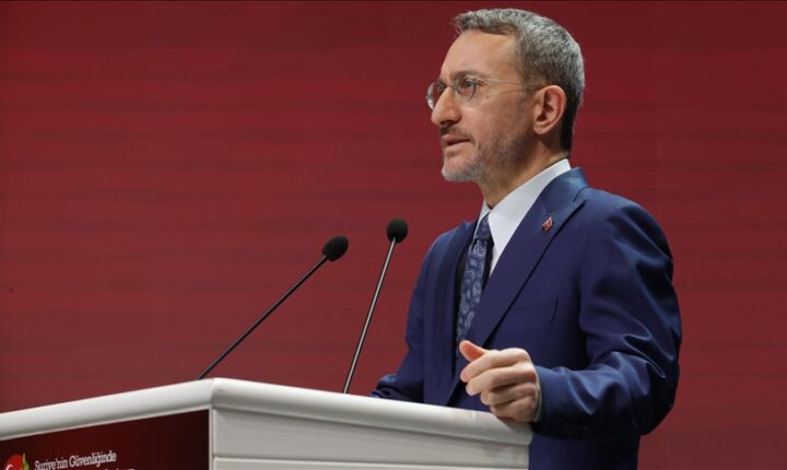 ألطون: الأحداث أثبتت صواب موقف الجمهورية التركية  بشأن سوريا خلال ندوة بشأن الدور التركي المعزز للاستقرار في أمن سوريا نظمتها دائرة الاتصال بالرئاسة في العاصمة أنقرة