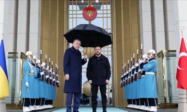 رئيس الجمهورية التركية السيد رجب طيب أردوغان يقيم مأدبة على شرف نظيره الأوكراني عقب مباحثات ثنائية بينهما..