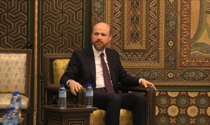 بلال أردوغان: لتحيا الأخوة بين سوريا و الجمهورية التركية وجميع المسلمين في تصريحات لمراسل الأناضول بعد صلاة الجمعة في الجامع الأموي
