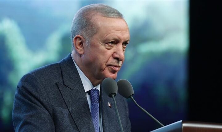 رئيس الجمهورية التركية السيد رجب طيب أردوغان: سنتصدى لمحاولات زعزعة استقرار المنطقة. رئيس الجمهورية التركية السيد رجب طيب أردوغان خلال القمة التركية ـ الأذربيجانية ـ الباكستانية: مصممون على مواصلة الدفاع عن حقوق الأطفال والناس الأبرياء الذين يُقتلون في غزة