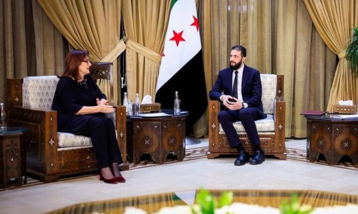 الرئيس الشرع يلتقي المفوضة الأوروبية في دمشق