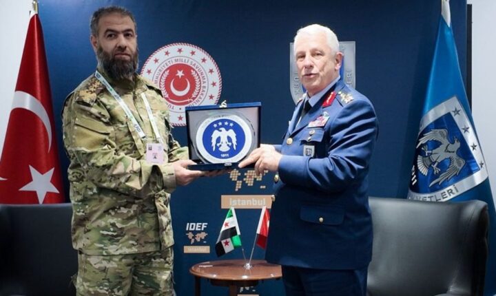على هامش معرض الصناعات الدفاعية.. قائد القوى الجوية يلتقي نظيره التركي في إسطنبول