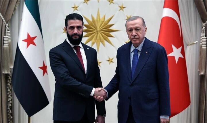 رئيس الجمهورية التركية السيد رجب طيب أردوغان يبحث مع الشرع آخر التطورات في سوريا هاتفيا، عقب العدوان الإسرائيلي على سوريا