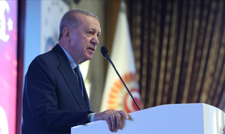 رئيس الجمهورية التركية السيد رجب طيب أردوغان، : الشعب التركي سطر ملحمة مجيدة ليلة “15 تموز” في خطاب بالبرلمان بمناسبة “يوم الديمقراطية والوحدة الوطنية” الذي شهد إحباط محاولة الانقلاب ليلة 15 يوليو 2016..