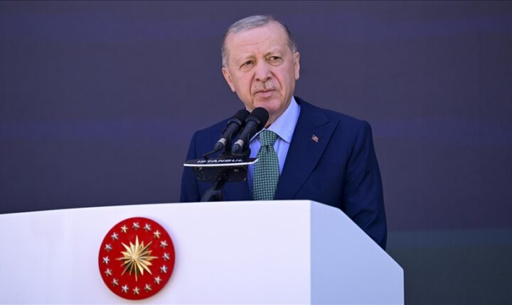 رئيس الجمهورية التركية السيد رجب طيب أردوغان :يدعو المجتمع الدولي إلى التوحد على جبهة الإنسانية بغزة كلمة في افتتاح معرض الصناعات الدفاعية الدولي السابع عشر “آيدف 2025”