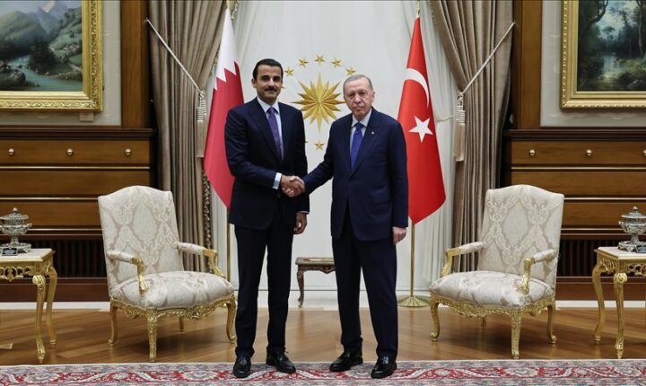 أمير قطر يهنئ رئيس الجمهورية التركية السيد رجب طيب أردوغان بـ”يوم الديمقراطية والوحدة الوطنية” بحسب بيان للديوان الأميري القطري