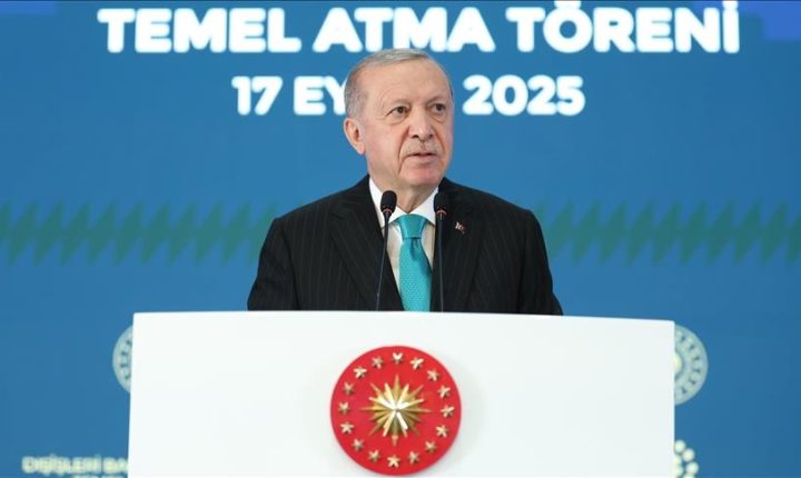 أردوغان: كمسلمين لن نتراجع قيد أنملة عن حقوقنا بالقدس الشرقية