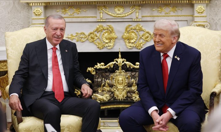 البيت الأبيض ينشر فيديو للقاء ترامب وأردوغان كرسالةً للصداقة