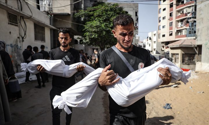جيش الاحتلال الإسرائيلي تقتل أربعة و عشرين فلسطينيا وتفجر منازل في قطاع غزة