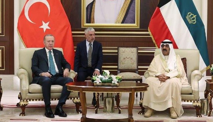 أردوغان يصل الكويت في مستهل جولة خليجية