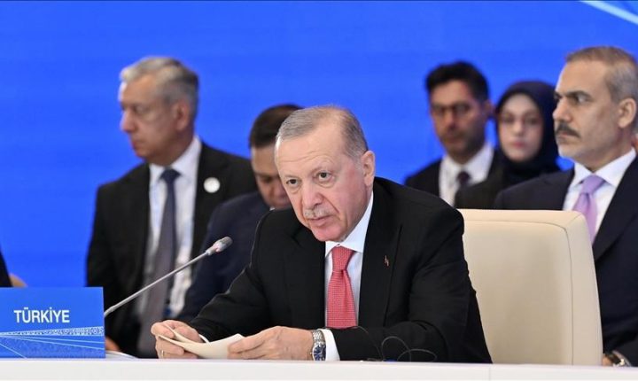 أردوغان يصل مصر للمشاركة في قمة شرم الشيخ للسلام