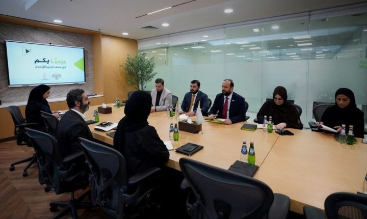 وزير الإعلام السوري يزور مقر شبكة الجزيرة ويبحث مع مديرها سبل التعاون الإعلامي