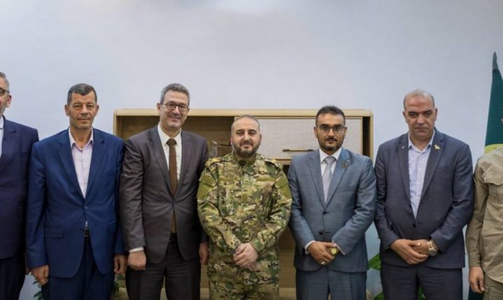 وزير الدفاع السوري يلتقي لجنة تقصّي الحقائق في أحداث السويداء