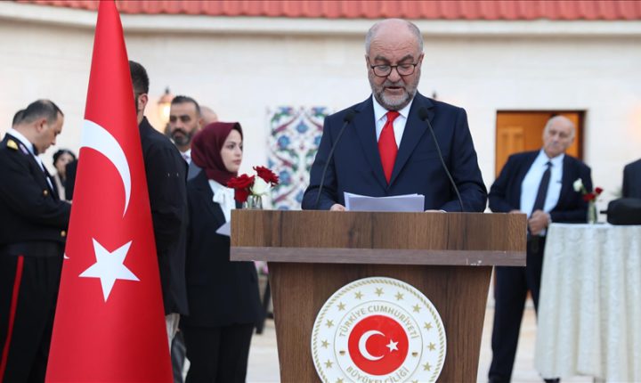 القائم بأعمال أنقرة يقيم حفلا بدمشق بمناسبة تأسيس الجمهورية التركية