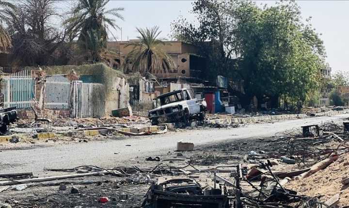 مقتل أكثر من ستين مدنيا بقصف مركز إيواء في الفاشر بحسب لجنةٍ إغاثية سودانية