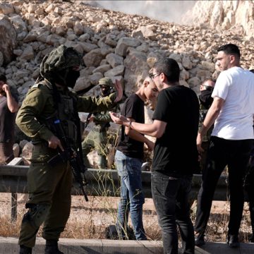 اعتداء مستوطنين يعطل 3 آبار ويهدد آلاف الفلسطينيين بالعطش في الضفة الغربية