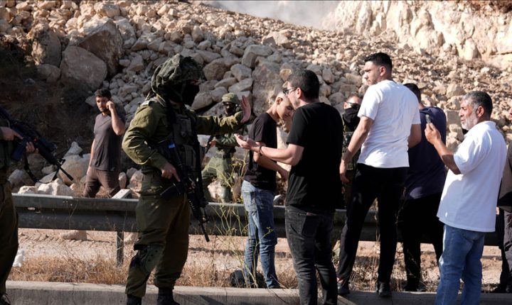 اعتداء مستوطنين يعطل 3 آبار ويهدد آلاف الفلسطينيين بالعطش في الضفة الغربية
