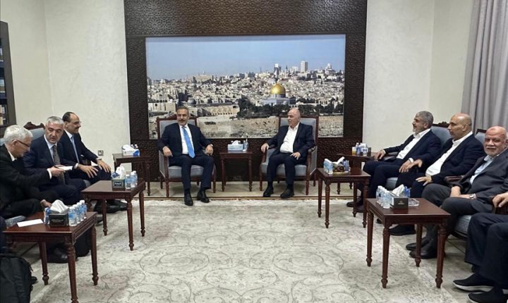 فيدان وقالن يلتقيان قيادة حماس في الدوحة