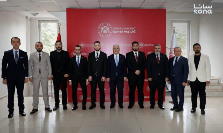 وفد سوري يبحث مع والي قونية ورئيس بلديتها التعاون بين الإدارات المحلية السورية والتركية