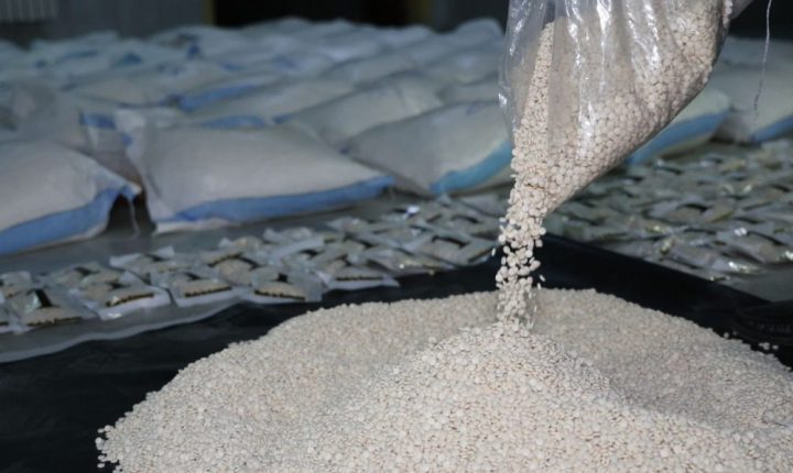 ضبط سيارة محمّلة بحوالي أحدَ عشر مليون حبة كبتاغون في حمص قادمة من الأراضي اللبنانية