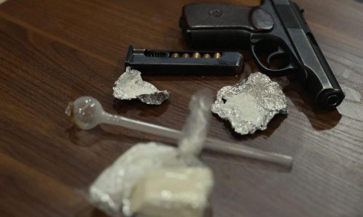 الأمن الداخلي في مصياف يوقف متورطين بقضايا احتيال مالي وترويج مخدرات