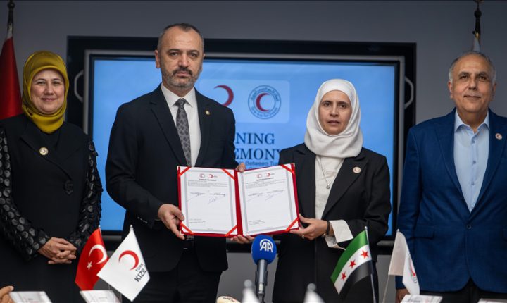 بروتوكول تعاون في ثلاثة مجالات بين الهلال الأحمر التركي ونظيره السوري