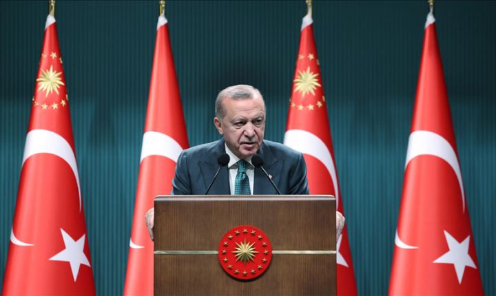 أردوغان يعلن العثور على الصندوق الأسود للطائرة المنكوبة