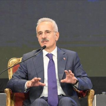 وزير النقل التركي : نعمل على شراكات إقليمية تعزز التنافس العالمي وتحمي المصالح