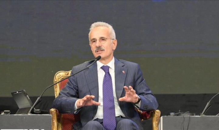 وزير النقل التركي : نعمل على شراكات إقليمية تعزز التنافس العالمي وتحمي المصالح