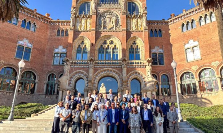 محافظة حلب تبحث في منتدى برشلونة دور السكن والملكية في التعافي