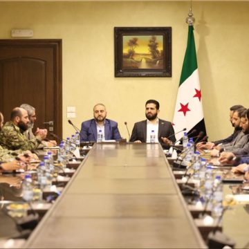 وزيرا الداخلية والدفاع يبحثان تعزيز التنسيق لمواجهة التحديات الأمنية