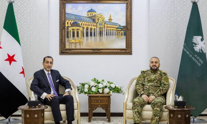 وزير الدفاع السوري يستقبل السفير الأردني في دمشق لبحث التعاونِ الثنائي
