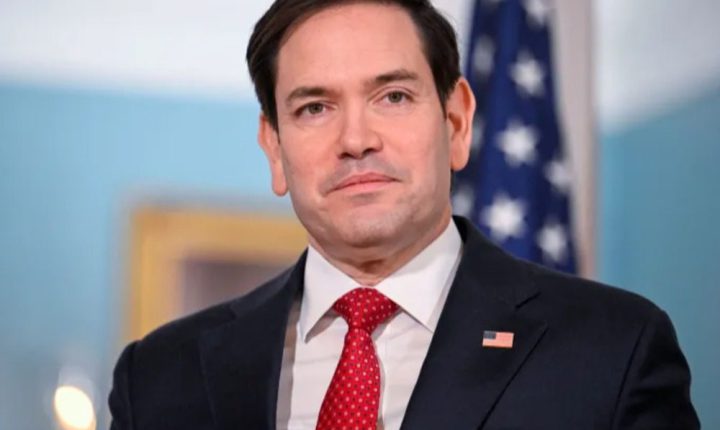 وزير الخارجية الأمريكي: ترامب ملتزم بوعده منح الشعب السوري فرصة للسلام والازدهار