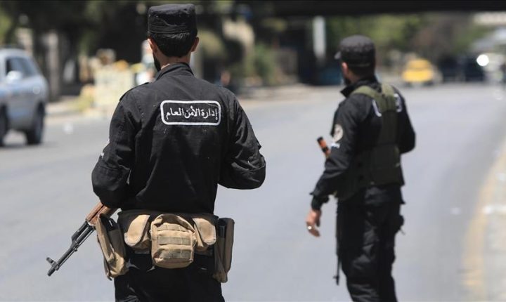 مقتل أربعة مدنيين وإصابة اثنين آخرين في سطو مسلح بريف دمشق