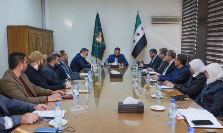 الشرع يزور المصرف المركزي ويلتقي حاكم المصرف ونوّابه