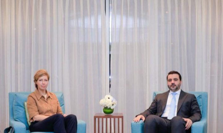 الشيباني يلتقي مستشارة الرئيس الفرنسي في المنامة