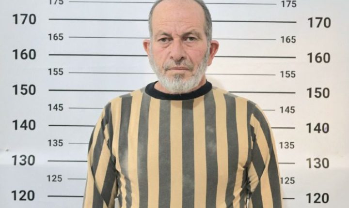 الأمن الداخلي في حماة يقبض على طيار متورط في ارتكاب مجازر بحق المدنيين