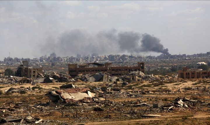 الاحتلال الإسرائيلي يواصل عملياته داخل “الخط الأصفر” والوضع الإنساني كارثي