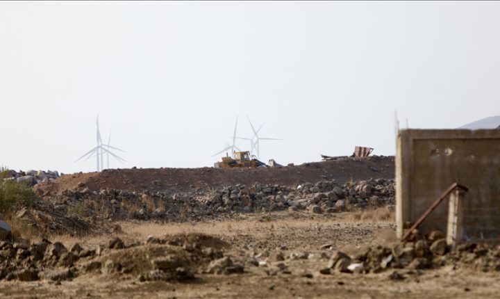 الاحتلال الإسرائيلي يواصل اعتداءاتهِ ويقصف ريف القنيطرة بأربعِ قذائف