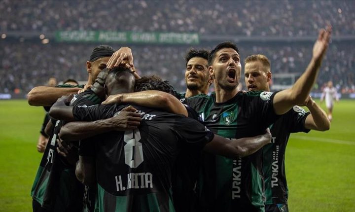 كوجالي سبور يلحق الهزيمة الأولى بغالاطة سراي