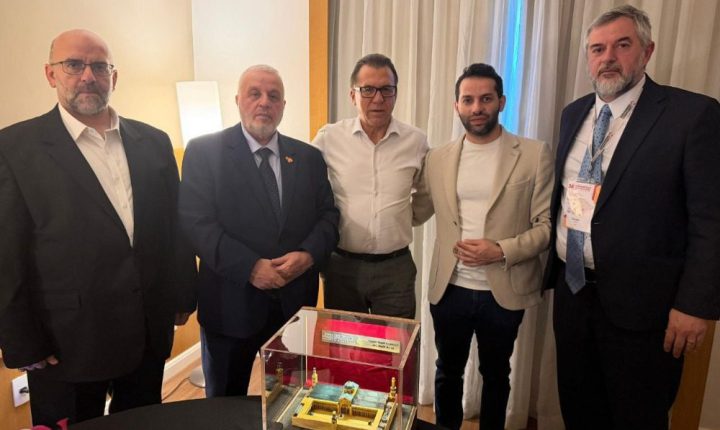 وزير الأوقاف يلتقي وزير العمل البرازيلي خلال زيارة رسمية إلى البرازيل