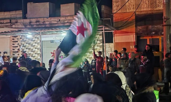 وقفات شعبية داعمة للوحدة الوطنية ورفضاً للتقسيم في سوريا