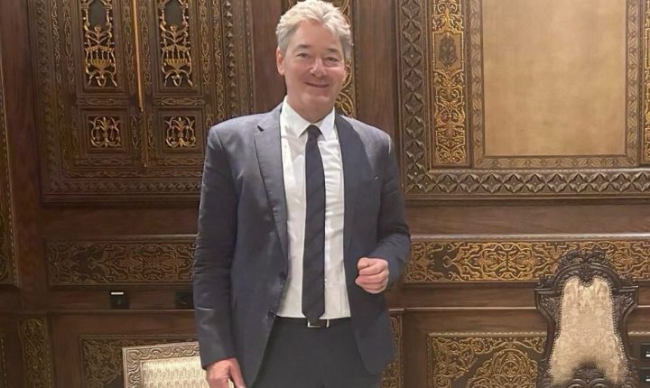 أونماخت يؤكد تضامن الاتحاد الأوروبي مع ضحايا الكيماوي في سوريا